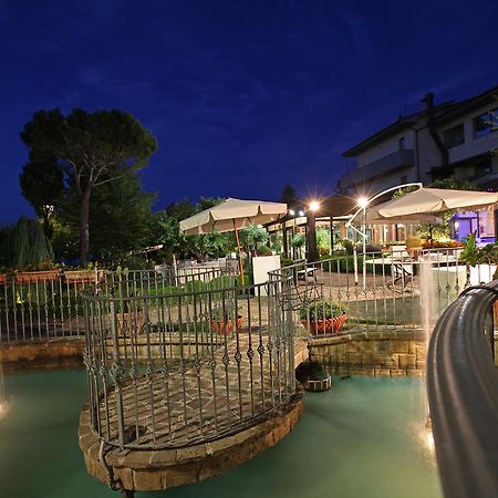 Hotel Tetto Delle Marche - Ristorante Dei Conti Cingoli Exterior foto